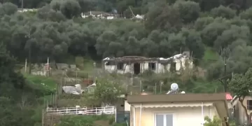 Κατάκολο: Σε απόγνωση οι κάτοικοι-Έχουν ξεσπιτωθεί λόγω του βράχου