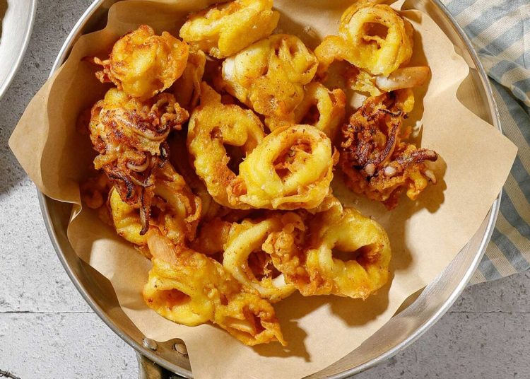 Καλαμαράκια: οι καλύτερες συνταγές για την Καθαρά Δευτέρα