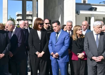 Άννα Ψαρούδα-Μπενάκη: Συγκίνηση και χειροκροτήματα στο τελευταίο αντίο, δείτε βίντεο και φωτογραφίες