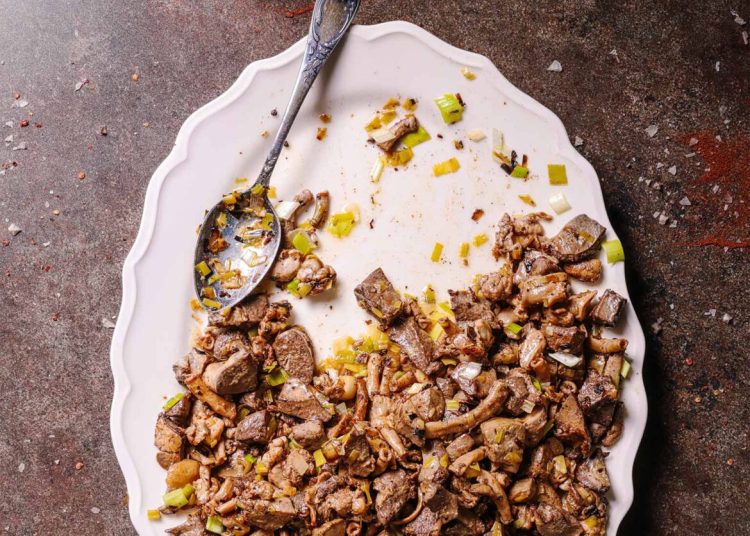 Κοκορέτσι στο τηγάνι, με πράσα