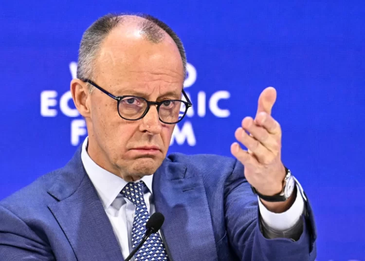 Politico: Ο Μερτς λέει στους Γερμανούς να μην είναι τεμπέληδες και να πάρουν παράδειγμα από τους Έλληνες