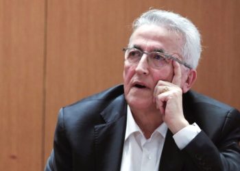 Βαριά η σκιά της υπόθεσης Παναγόπουλου στις συλλογικές συμβάσεις και στην κυβέρνηση