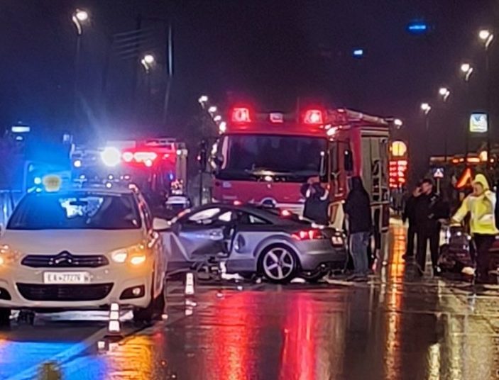 ΠΥΡΓΟΣ: Τροχαίο με τρεις τραυματίες στην οδό Κατακόλου (video)