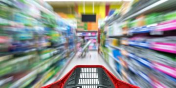 ΓΣΕΒΕΕ: Λόγω ακρίβειας δεν επαρκεί το μηνιαίο εισόδημα για έξι στα δέκα νοικοκυριά