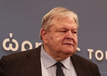 Επίθεση Ε.Βενιζέλου στη κυβέρνηση της ΝΔ για το άρθρο 86 και την ευθύνη υπουργών