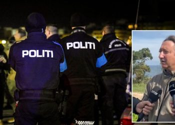 Ο δύτης που βούτηξε μέσα στο σκοτάδι για να σώσει ζωές: «Ζήσαμε τραγικές στιγμές, ανασύραμε 12 σορούς»