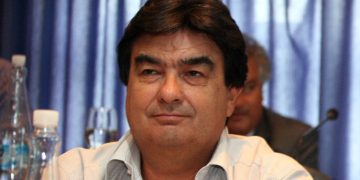 Διέγραψαν τον Οδυσσέα, παίρνει την έδρα ο… διαγραμμένος