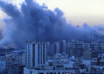 Με μεγάλη ένταση συνεχίστηκαν οι επιθέσεις ΗΠΑ και Ισραήλ κατά του Ιράν