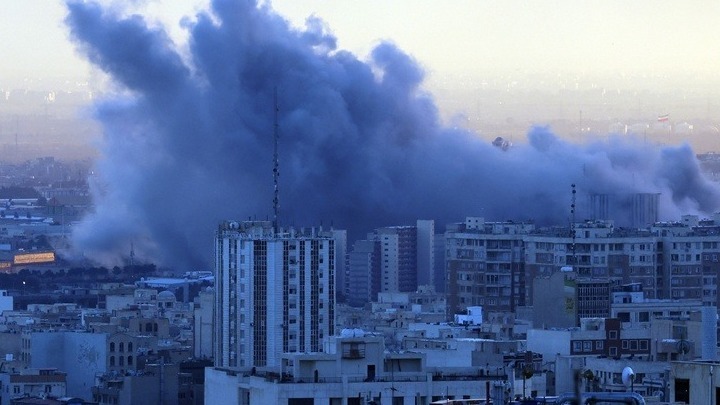 Με μεγάλη ένταση συνεχίστηκαν οι επιθέσεις ΗΠΑ και Ισραήλ κατά του Ιράν