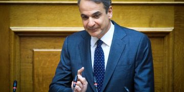 ΝΔ: Εσωτερικά μέτωπα και στο βάθος νέα σενάρια για εκλογές