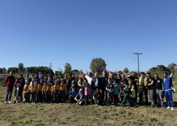 Έτρεξαν, φύτεψαν, γιόρτασαν την άνοιξη στο αλσύλλιο Σπιάντζας