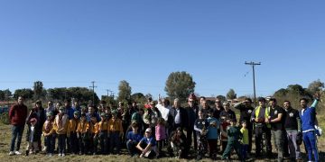 Έτρεξαν, φύτεψαν, γιόρτασαν την άνοιξη στο αλσύλλιο Σπιάντζας