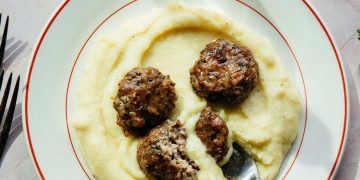 Κεφτέδες αρνίσιοι με μυρωδικά και ούζο