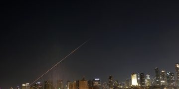 Φλέγεται η Μέση Ανατολή – Ο πόλεμος ξεφεύγει παίρνοντας επικίνδυνες διαστάσεις