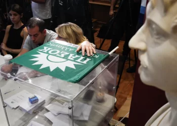 ΠΑΣΟΚ: Όλα τα ονόματα και οι σταυροί στη νέα Κεντρική Επιτροπή, πρώτος ο Λευτέρης Καρχιμάκης