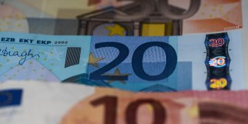 Δεν θα δοθεί έκτακτο επίδομα Πάσχα – Τι αναφέρουν οι αρμόδιοι