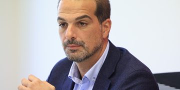 Αλλαγή σκυτάλης στη Νέα Αριστερά: Νέος πρόεδρος ο Σακελλαρίδης