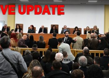 Αναβολή για την 1η Απριλίου η δίκη των Τεμπών – Χάος επικράτησε στην αίθουσα