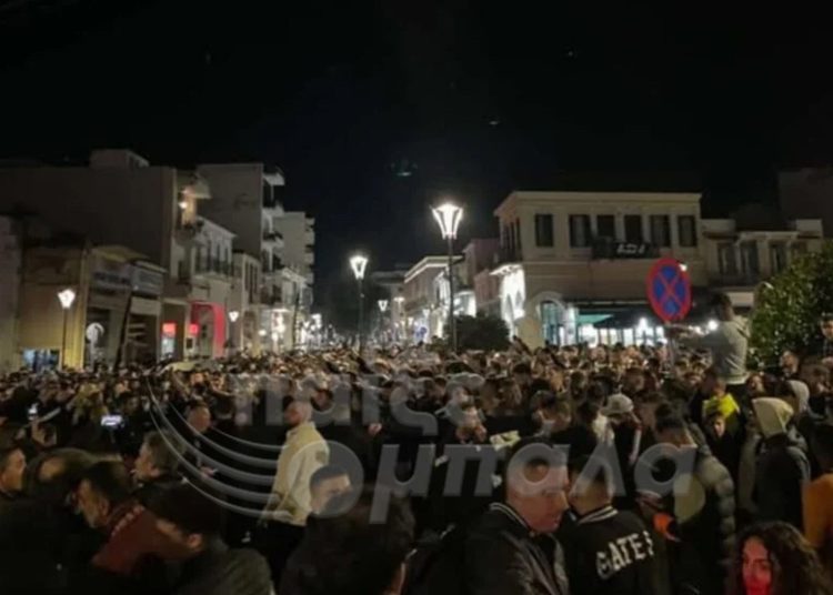 Γιορτάζει απόψε η Καλαμάτα από τους πανηγυρισμούς για την επιστροφή της «Μαύρης Θύελλας» στη Super League