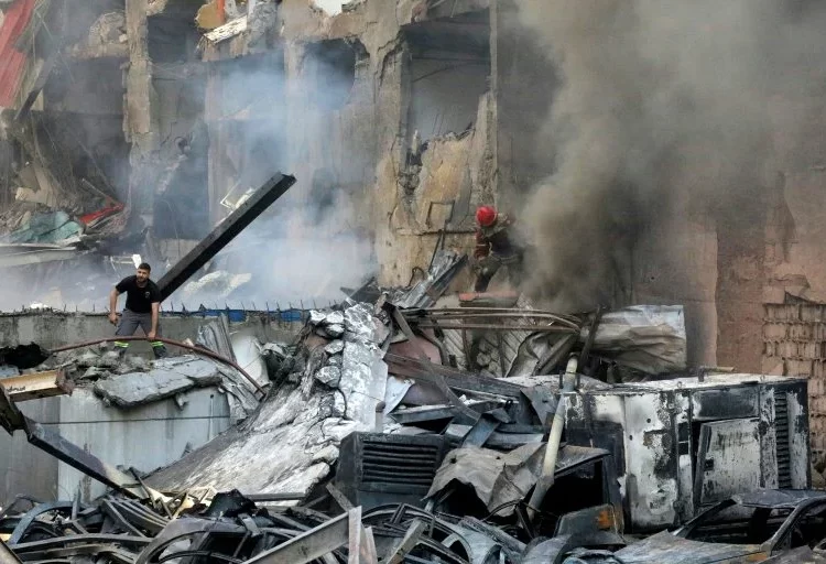 Εύθραυστη η εκεχειρία στη Μέση Ανατολή εν μέσω σφοδρών ισραηλινών βομβαρδισμών στον Λίβανο