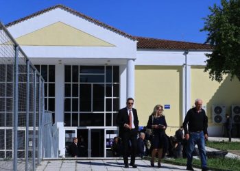 Τέμπη: Διεκόπη η δίκη γιατί… έλειπε ο υπάλληλος που χειρίζεται το φωτοτυπικό!