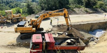 Οδικό δίκτυο Πύργου-Οινόης: Συνεχίζονται οι εργασίες αποκατάστασης μετά τις κατολισθήσεις