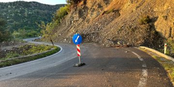 Εθνική Πύργου-Τρίπολης: Νέα κατολίσθηση στα Λαγκάδια έκλεισε τον δρόμο