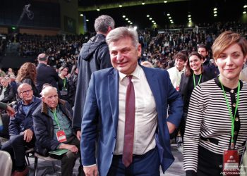 Κι επίσημα στο ΠΑΣΟΚ ο Νικόλας Φαραντούρης, έπεται συνέχεια