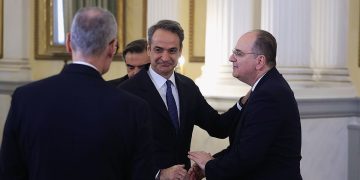 Μακάριος Λαζαρίδης: Ο υπουργός του Μητσοτάκη με πτυχίο ¨μαϊμού¨ – Νέο σκάνδαλο