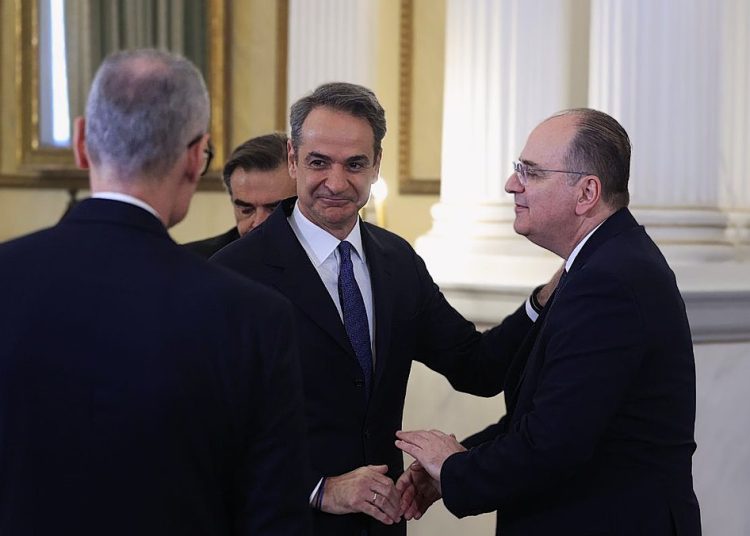 Μακάριος Λαζαρίδης: Ο υπουργός του Μητσοτάκη με πτυχίο ¨μαϊμού¨ – Νέο σκάνδαλο