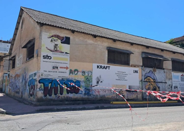 Αποθήκες ΑΣΟ Πύργου: Κλιμάκιο της Περιφέρειας έκανε έλεγχο μετά την κατάρρευση