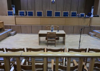 Αστυνομικός Βουλής: Τέσσερις φορές ισόβια κι επιπλέον κάθειρξη 80 ετών για την κακοποίηση των παιδιών του