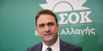 Το ΠΑΣΟΚ καταδικάζει σεξιστική ανάρτηση κατά της Ντ. Μπακογιάννη που αναδημοσίευσε ο Μ. Λαζαρίδης
