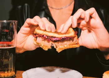 Food business: Πώς η Αθήνα γέμισε μπουτίκ καταστήματα ισάξια των μητροπόλεων του κόσμου – Ποια είναι τα πιο hot φαγάδικα