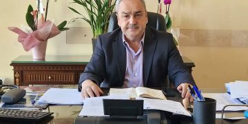 Αλ.Καστρινός: Το χαρμόσυνο μήνυμα της Ανάστασης του Θεανθρώπου ας γεμίσει τις καρδιές μας με φως