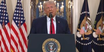 Διάγγελμα Τραμπ: «Το Ιράν θα υποστεί πολύ σκληρά χτυπήματα τις επόμενες 2-3 εβδομάδες»