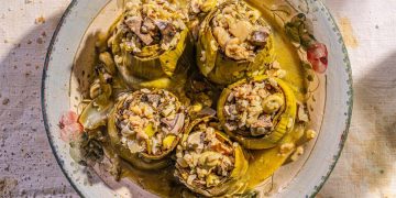 Aγκινάρες με ρύζι και συκωταριά