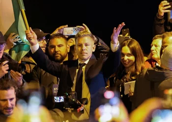 Θρίαμβος Μαγιάρ επί του Όρμπαν στην Ουγγαρία: Ποιοι κερδίζουν και ποιοι χάνουν από την αλλαγή σκυτάλης μετά από 16 χρόνια