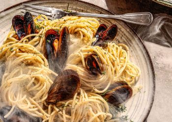 Μυδομακαρονάδα με ούζο και μαραθόριζα