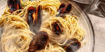 Μυδομακαρονάδα με ούζο και μαραθόριζα