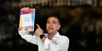Τσίπρας – ΕΛΑΣ για Πιερρακάκη: Η «παρα-ΕΥΠ» που «έτρεχε» το παράνομο κατασκοπευτικό λογισμικό χρηματοδοτήθηκε από το υπουργείο του με 40 εκατ. ευρώ
