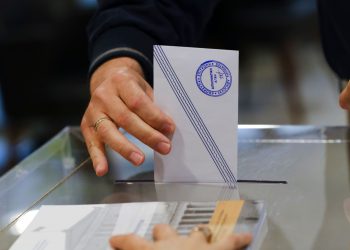 Δημοσκόπηση Alco: Ιστορικό χαμηλό για τη ΝΔ (22,8%) – To 72% πιστεύει ότι δεν υπάρχει κράτος δικαίου