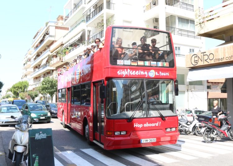 Δήμος Πύργου: “Τα ανοιχτά λεωφορεία της κρουαζιέρας και τα ψέματα της αντιπολίτευσης”