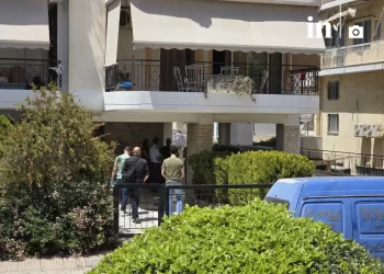 Πέθανε και η δεύτερη 17χρονη που έπεσε από τον 6ο όροφο της πολυκατοικίας στην Ηλιούπολη