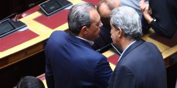ΣΥΡΙΖΑ: Ο Σωκράτης Φάμελλος διέγραψε τον Παύλο Πολάκη