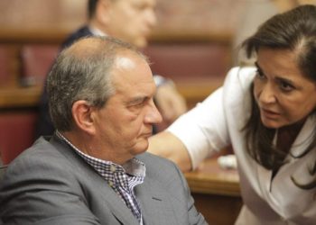 Βράζει η ΝΔ-Τι φοβάται το Μαξίμου-Δεν πάει ο Καραμανλής στο συνέδριο