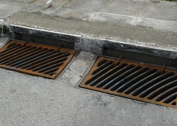 Ολυμπία: Η δυσοσμία στα φρεάτια δημιουργεί πρόβλημα-Τι θα κάνει ο δήμος