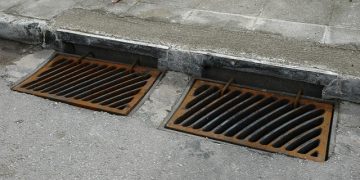 Ολυμπία: Η δυσοσμία στα φρεάτια δημιουργεί πρόβλημα-Τι θα κάνει ο δήμος