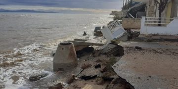 H Περιφέρεια Δ.Ελλάδας εκπονεί σχέδιο για διαχείριση της παράκτιας ζώνης