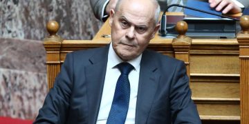 Έφυγε από τη ζωή ο υφυπουργός Περιβάλλοντος και Ενέργειας Νίκος Ταγαράς